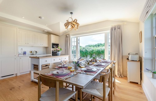 West Grinstead Casa | Need's Farm Stables - Cuatro Habitaciones Casa, Capacidad 8