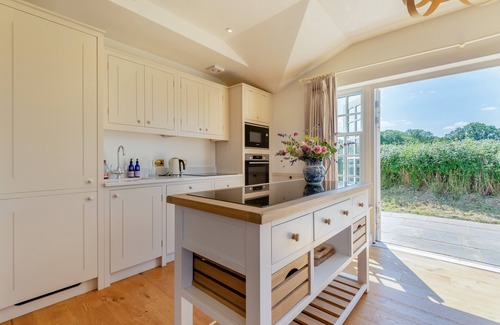 West Grinstead Casa | Need's Farm Stables - Cuatro Habitaciones Casa, Capacidad 8