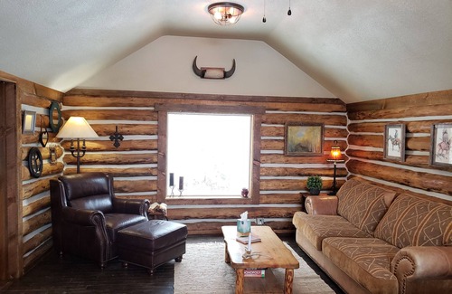 Crawford Cabina | Needle Rock Cabin on 80 acres!