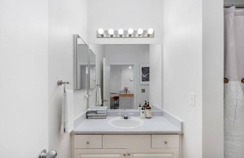 Belltown Apartamento | Needle's Edge - 99 Walkscore!