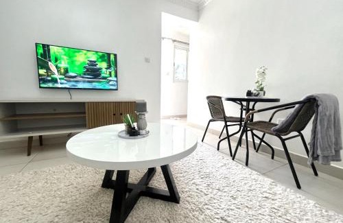 Nairobi Apartamento | Neema Executive Suites With Balcony Near Prestige Mall