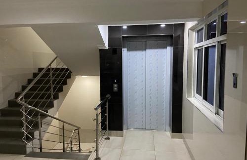 Nairobi Apartamento | Neema Executive Suites With Balcony Near Prestige Mall