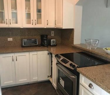 Orange Bay Apartamento | Negril Condo by the Beach Apt. 194 Point Village