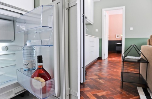 Santo Antonio Apartamento | Negroni Balcony in Lisbon - by Misha s Place 1A