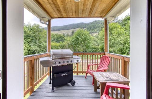 Nehalem Casa | Nehalem Coastal Oasis - Secluded Coastal Home with Hot Tub on 14 Acres