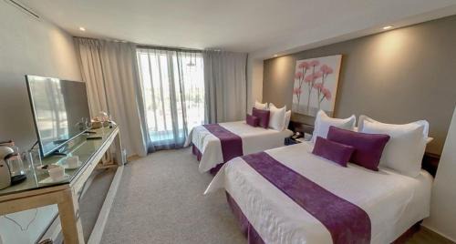 León Hotel | NEhotel Nueva Estancia