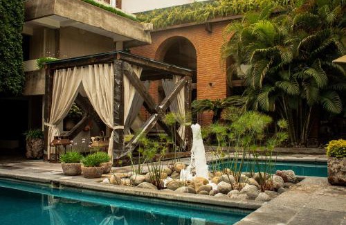 León Hotel | NEhotel Nueva Estancia