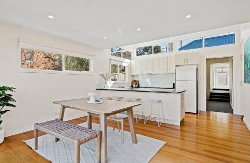 Hobart Central Business District Casa | Neilsen Cottage - Serene River Views near Hobart CBD
