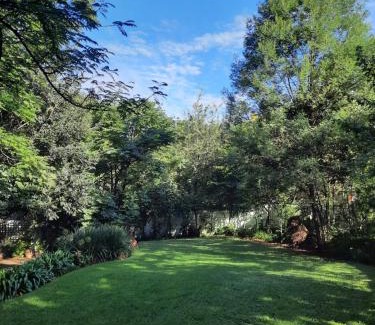 Benoni Apartamento | Nel's Cottage, a private and peaceful cottage