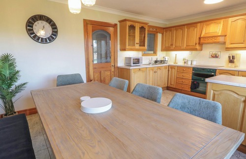 Gortahork Cabaña | NELLY'S HOUSE, pet friendly in Gortahork, County Donegal