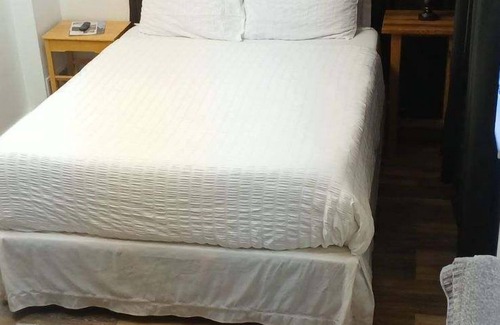 Sheridan Casa | Nelson Inn - Heritage-C