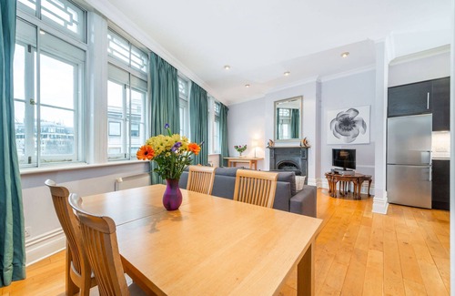 London City Centre Apartamento | Nelson s Pad - Trafalgar Square - by Frankie Says