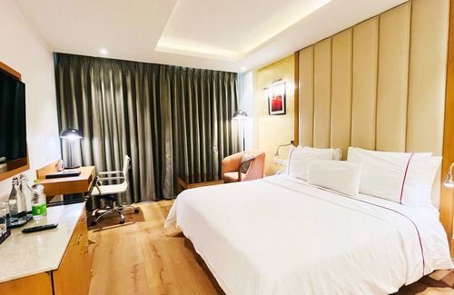 Sector 29 Hotel | Nemesia City Center Gurugram Sector 29