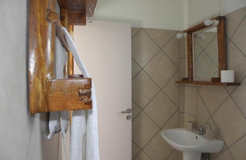 Spata-Artemida Casa | nemhouses near the airport and the sea in artemida