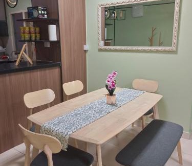 Shah Alam Apartamento | Nena Homestay Setia Alam, Air Conditioned, High Speed Internet