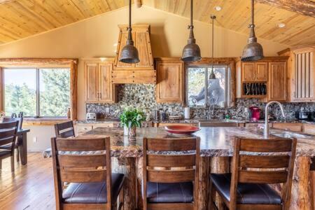 Upper Moonridge Casa | Nena's Nook Moonridge Log Mansion