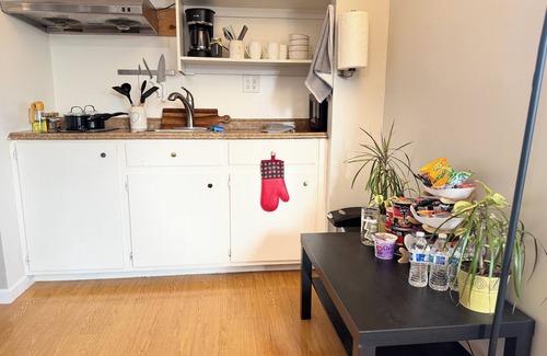 Fremont Casa | Enjoyable private entry unit with private bathroom, kitchen, washer and dryer