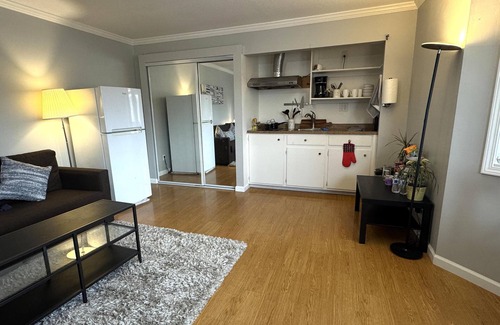 Fremont Casa | Enjoyable private entry unit with private bathroom, kitchen, washer and dryer