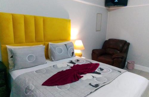 Goodwood Casa | Neo & Ruks Guest House goodwood 4