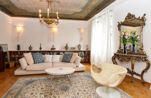 Ljubljana Old Town Apartamento | Neoclassical Luxury Apartment Ljubljana