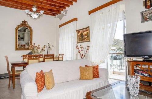 Leros Apartamento | Neoclassical Splendor Unique Experience in Leros