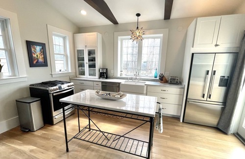Hampton Condominio | 'NEPTUNE' by WanderWow