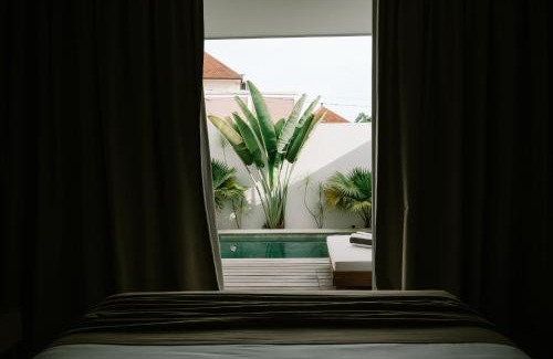 Kuta Villa | Neptune Studios Adults Only Gym and Recovery Access