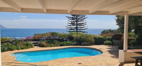 Simon's Town Villa | Neptunes Seat - Garden Paradise with Ocean Views