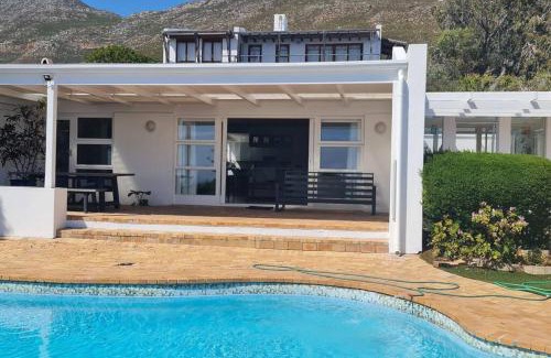 Simon's Town Villa | Neptunes Seat - Garden Paradise with Ocean Views