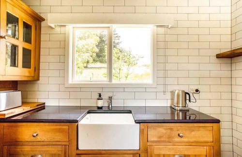 Nerrina Casa | NER001 · Green Acres Cabin: A Ballarat Farmland Retreat