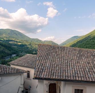 Sant'Anatolia di Narco Casa | Nera Apartments