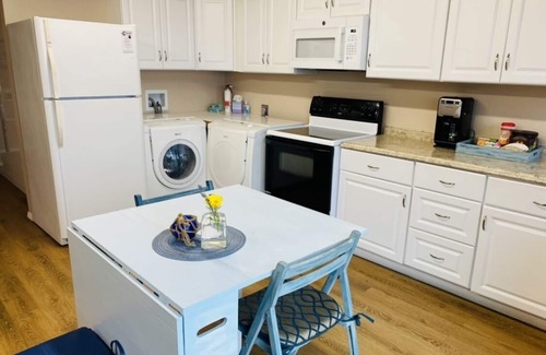Gold Beach Cabaña | Nesika Beach Bluff Cottage