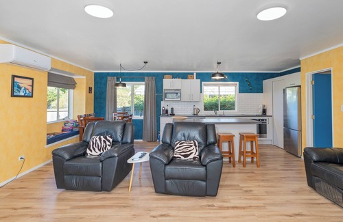 Cooks Beach Cabaña | Nido junto a la playa - Cooks Beach Holiday Home