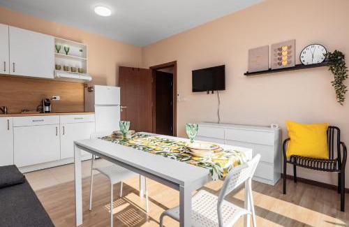 Golden Sands Apartamento | Nest Green Apartment Varna