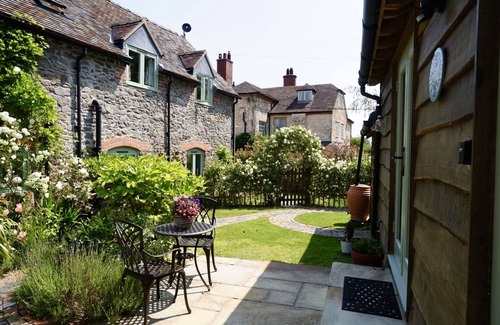 Picklescott Casa | Nest Holiday Hideaway Dove Barn Amazing location!