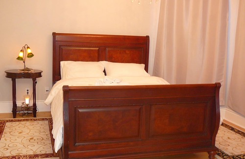 Saint-Sauveur Villa | Nido de felicidad en una villa de lujo para una estancia inolvidable.