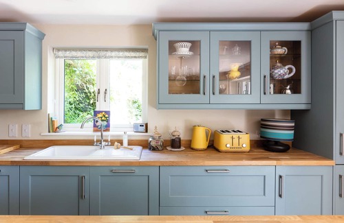 Pulborough Casa | Nest Stay - Two Luxurious Properties Rented Together
