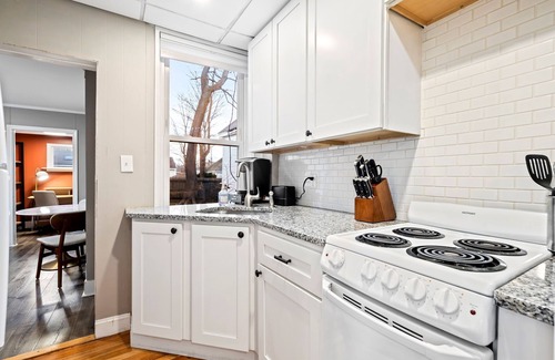 Back Cove Apartamento | Nesting Haven: Your Cozy Escape