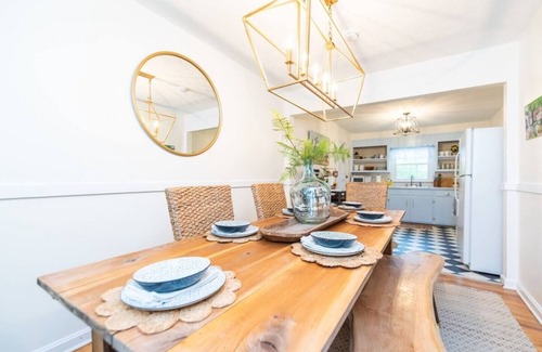Harrodsburg Casa | Nestled amongst the site of Old Graham Springs is where you will find The Blue Cottage