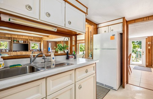 Williamsburg Casa | Nestled in the Maples