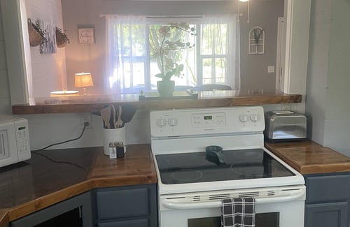 Franklin Casa | Nestled in the Mountains near Dry Falls! Easy access!