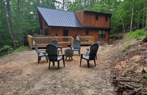 Zoe Cabina | Nestled in the Woods