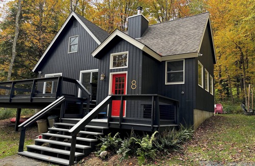 Wilmington Casa | Nestled in the Woods of Chimney Hill--Very Close to Wilmington VT/Mt Snow