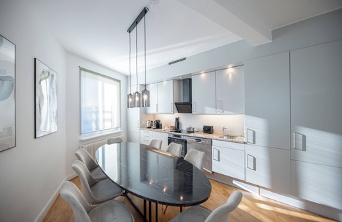 Mitte Apartamento | nestup: 130 m² Duplex Penthouse - Rooftop Terrace with Skyline View