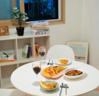Itaewon Apartamento | Netflix 1 minute walk from bus stop5 minutes walk from airport bus Namsan Itaewon Seoul Station