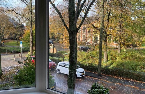 Laak Apartamento | Nette maisonnette in groene rustige wijk
