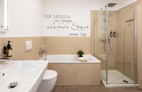 Aue Apartamento | NEU! City-Loft-Apartment im Goethe Palais I 5P I Lift I Parkplatz I Zentrum I Helios