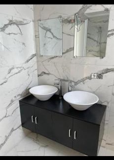 Oberasbach Casa | Neu-gebautes-komplettes-Reihenhaus