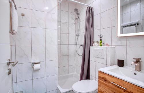 Heißen Apartamento | NEU Life&Work in Mülheim mit Garten