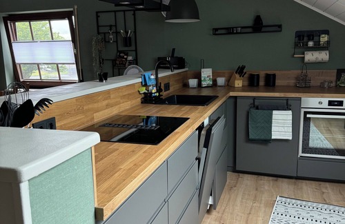 Kaden Apartamento | Neu Renovierte Ferienwohnung Suseria im Westerwald